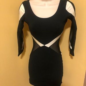 NWT QUONTUM 3/4 sleeve dress